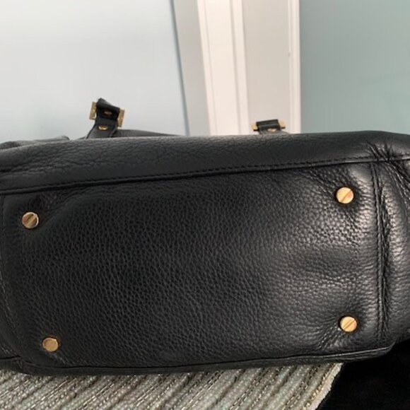 Tory Burch Amanda Classic Hobo Bag with Gold Toned Hardware - Picture 4 of 9